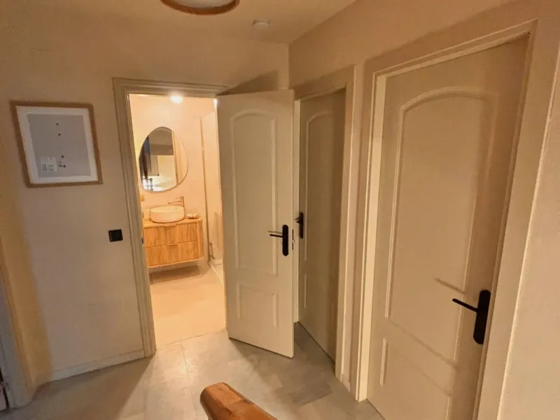 Landing with doors to the bedrooms