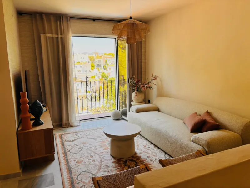 Living room with balcony doors